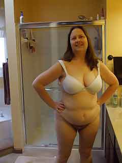 romantic female looking for men in Charlotte Hall, Maryland